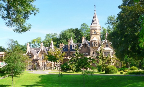 de la salle victorian castle toronto canada