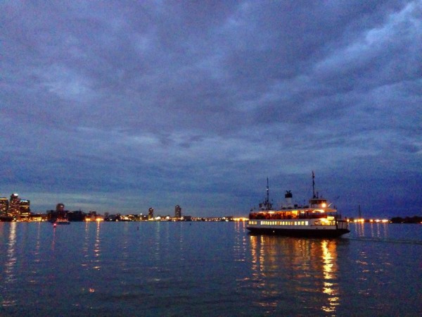 ferry to centre island toronto