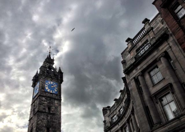 glasgow blue clock