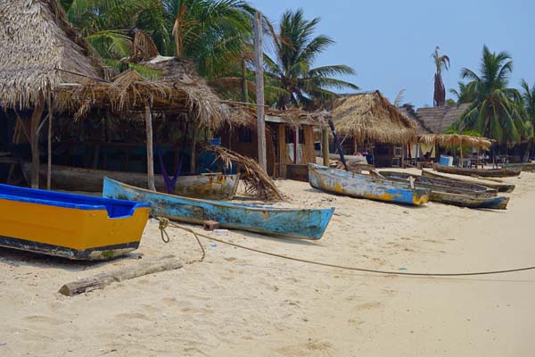 cayos cochinos roatan honduras