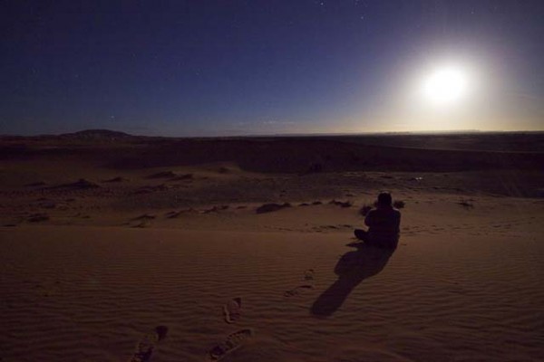 sahara moonrise