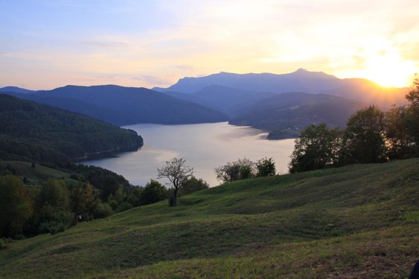 lake bicaz romania