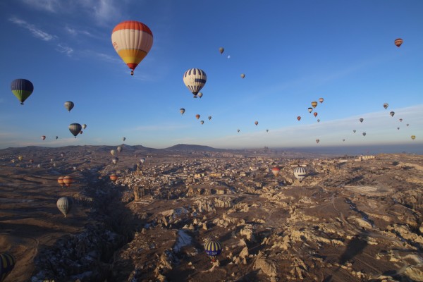 hot air balloon in cappadocia turkey